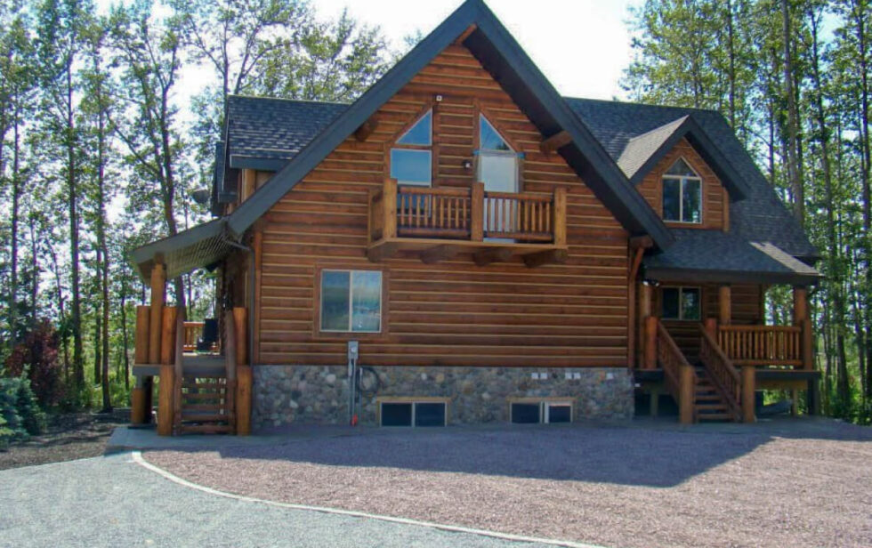 Grizzly Whisper Creek Log Homes